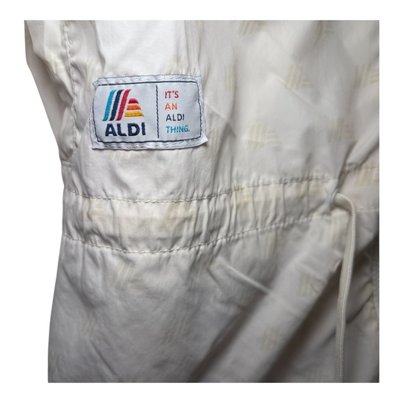 Aldi Grocery Store Officially Licensed White Rain Jacket Outdoor Mens Size Large - Picture 1 of 7